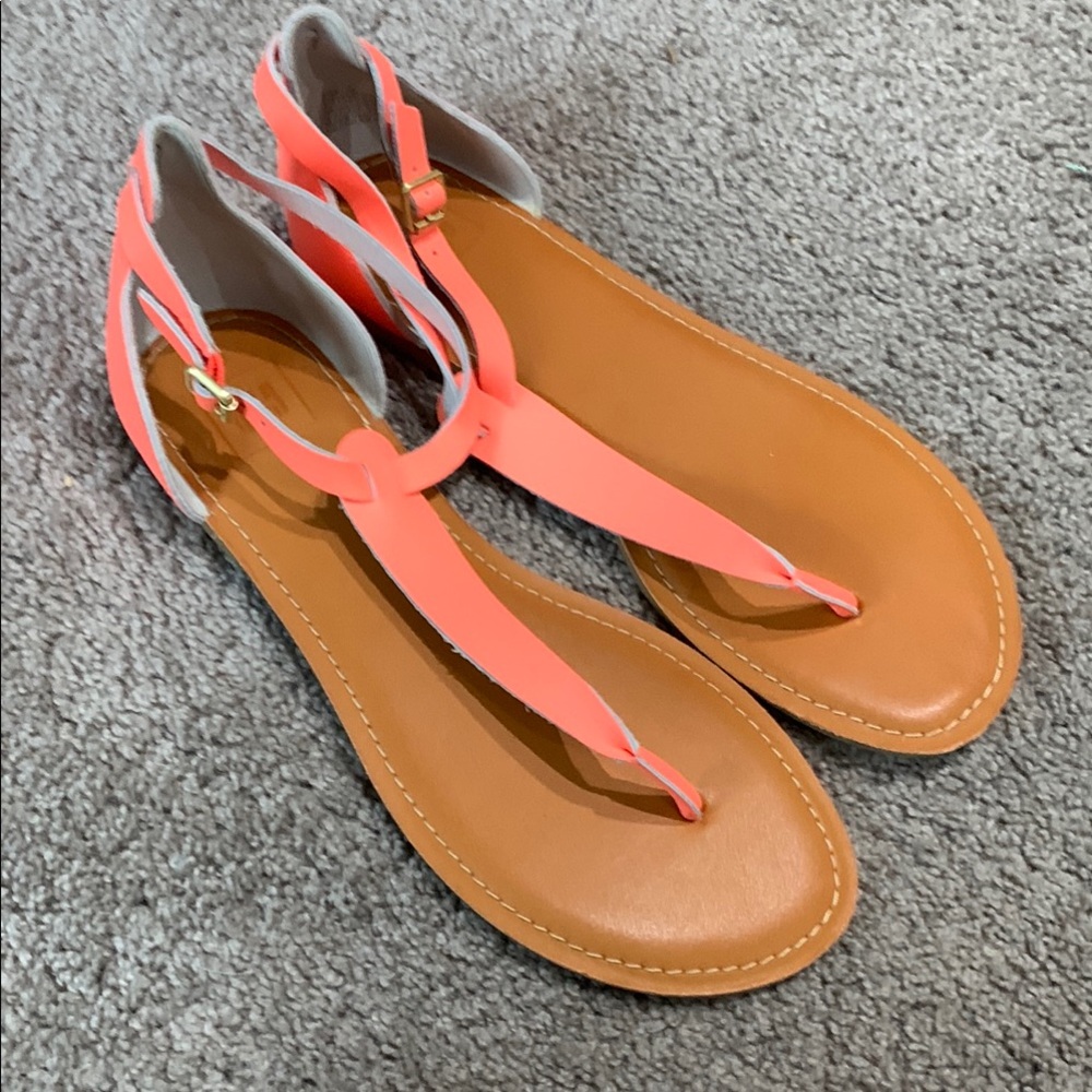 NWOT GAP Pink and Tan Sandals Classic Thong Style